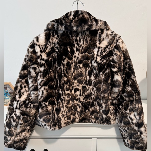 NWT Band of the Free Ivory & Black Faux Fur Jacket Sz Small - Picture 9 of 10